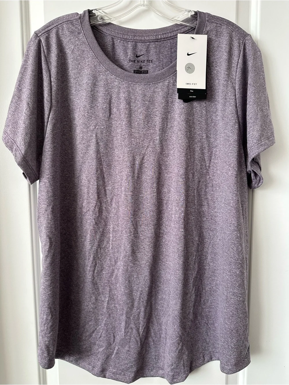 4 Nike woman’s Dri-FIT Short Sleeve Tee - Picture 1 of 16